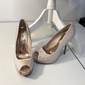 Jennifer Lopez high heels